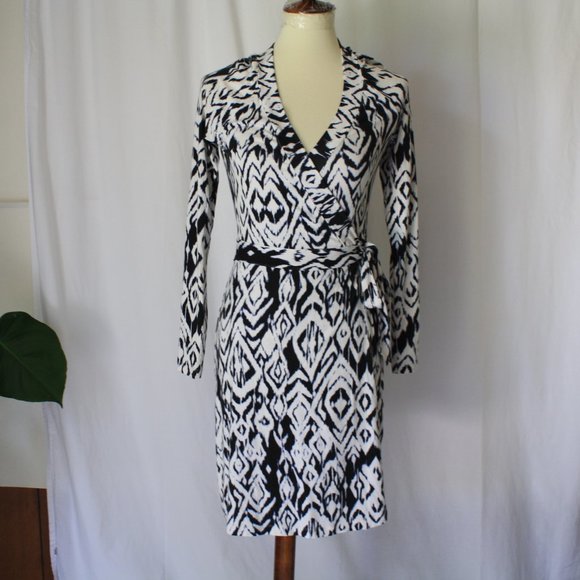 Tart Dresses & Skirts - sheath animal print v neck tie waist soft  dress